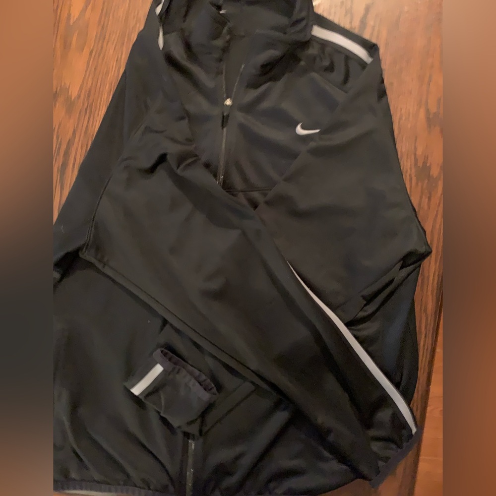 Mens Nike jacket black with gray stripe on sleeves size xxl